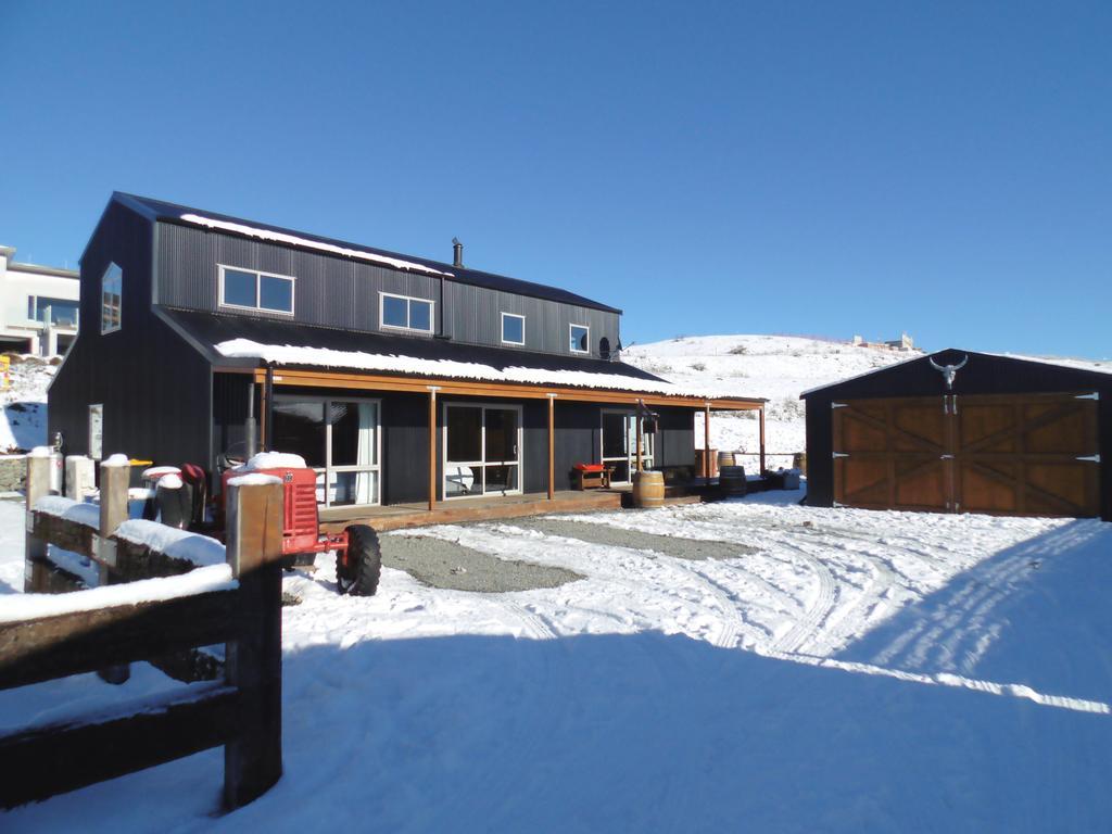 Tractor Shed Villa Lake Tekapo Exteriör bild